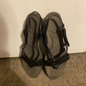 Hush Puppies Women’s size 7.5 open toed sandal